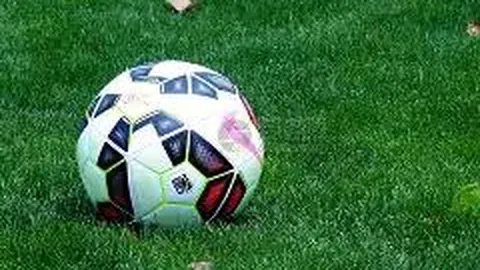 “郑钦文澳网首胜入账，萨巴伦卡女单三冠在望，德约科维奇百冠逼近，《环球时报》揭晓佳绩”